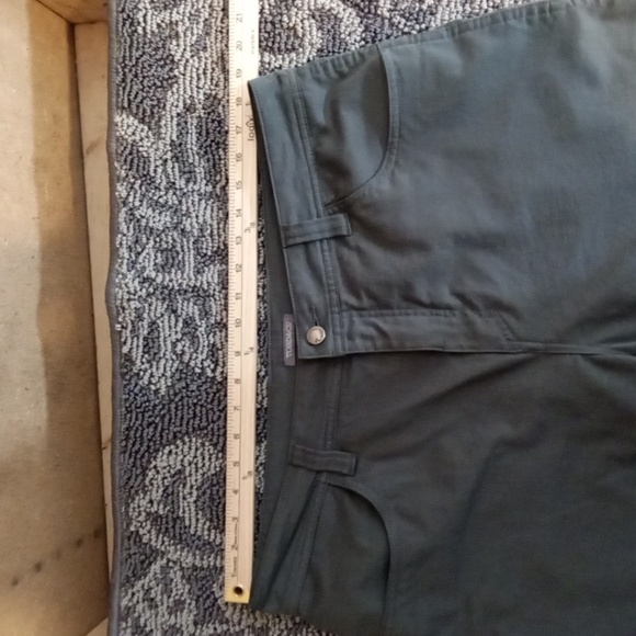 Toad&Co Green Flat Front Shorts Casual Style Rover Outdoors Mens 36 - Picture 8 of 9